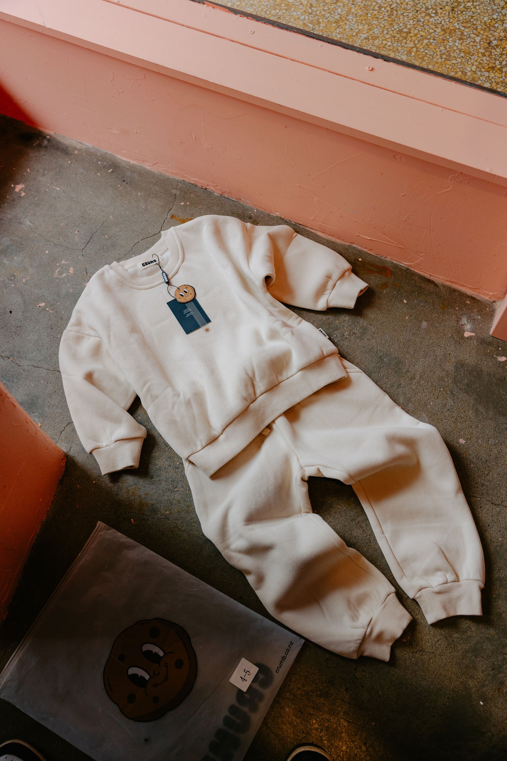 The Downtown Set - Milk White